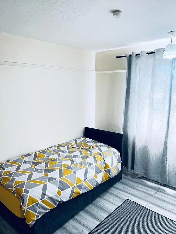 Homestay Time Out Apartment Barking  United Kingdom